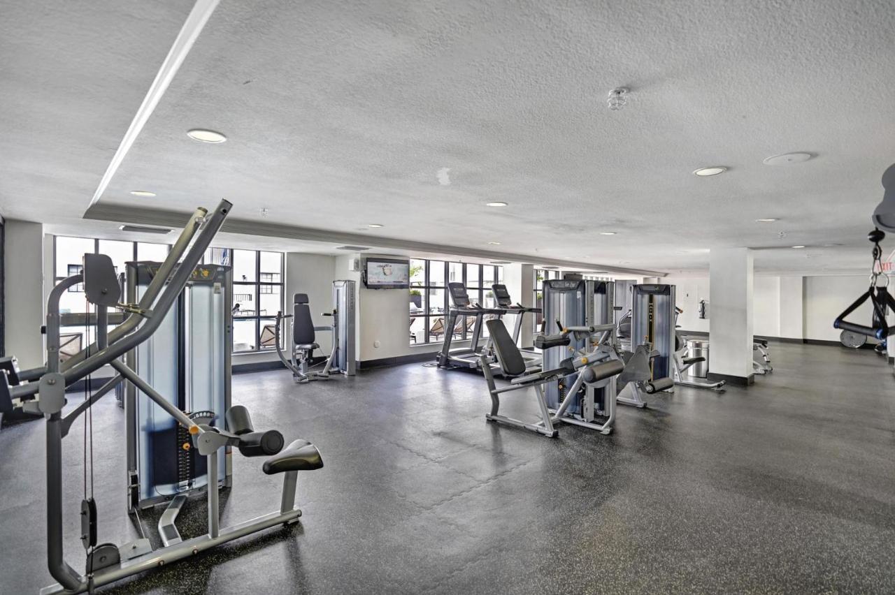 Dharma Home Suites Coral Gables At Gables Grand Plaza Miami Exteriér fotografie