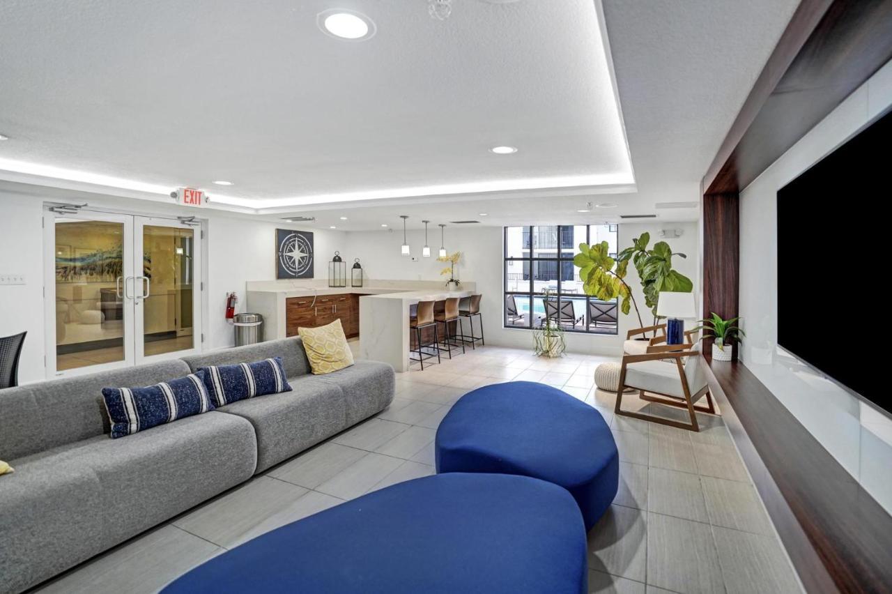 Dharma Home Suites Coral Gables At Gables Grand Plaza Miami Exteriér fotografie