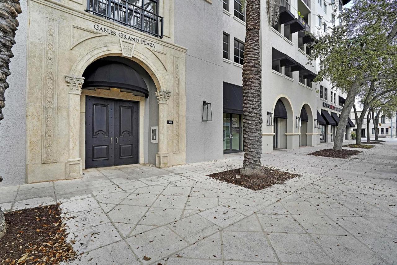 Dharma Home Suites Coral Gables At Gables Grand Plaza Miami Exteriér fotografie