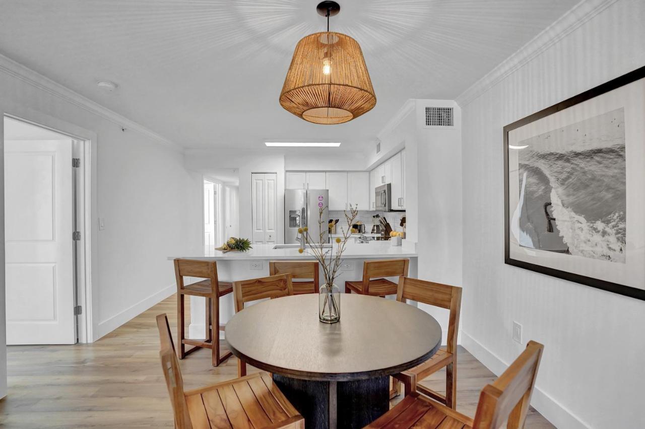 Dharma Home Suites Coral Gables At Gables Grand Plaza Miami Exteriér fotografie