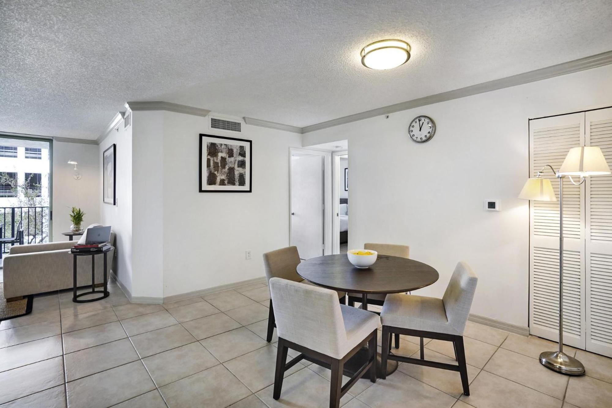 Dharma Home Suites Coral Gables At Gables Grand Plaza Miami Pokoj fotografie