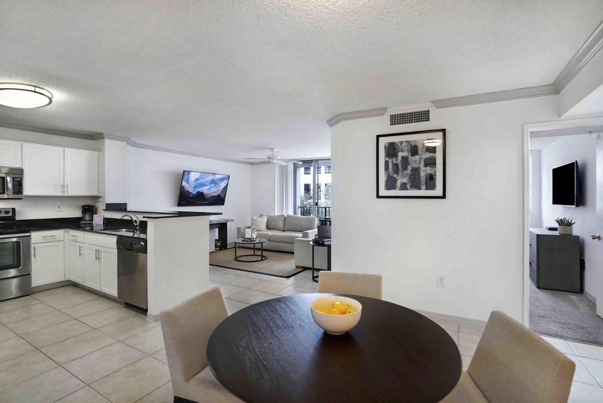 Dharma Home Suites Coral Gables At Gables Grand Plaza Miami Pokoj fotografie