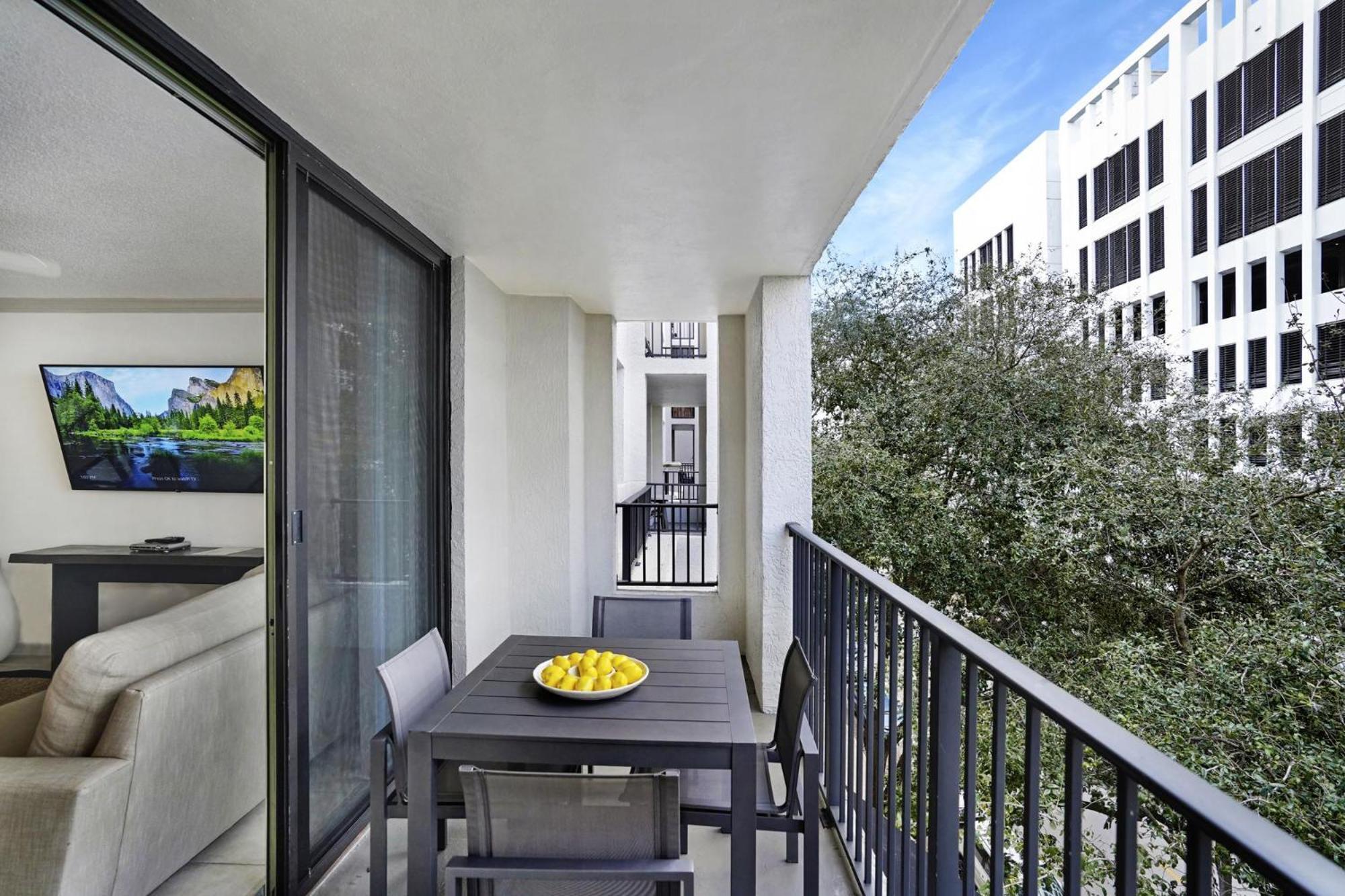 Dharma Home Suites Coral Gables At Gables Grand Plaza Miami Pokoj fotografie