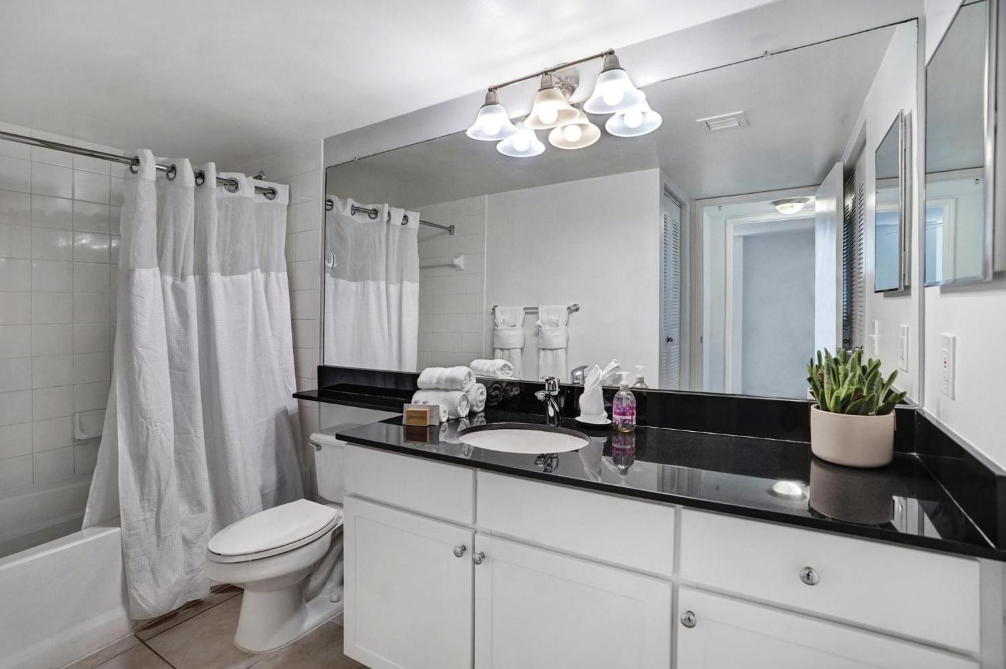 Dharma Home Suites Coral Gables At Gables Grand Plaza Miami Pokoj fotografie
