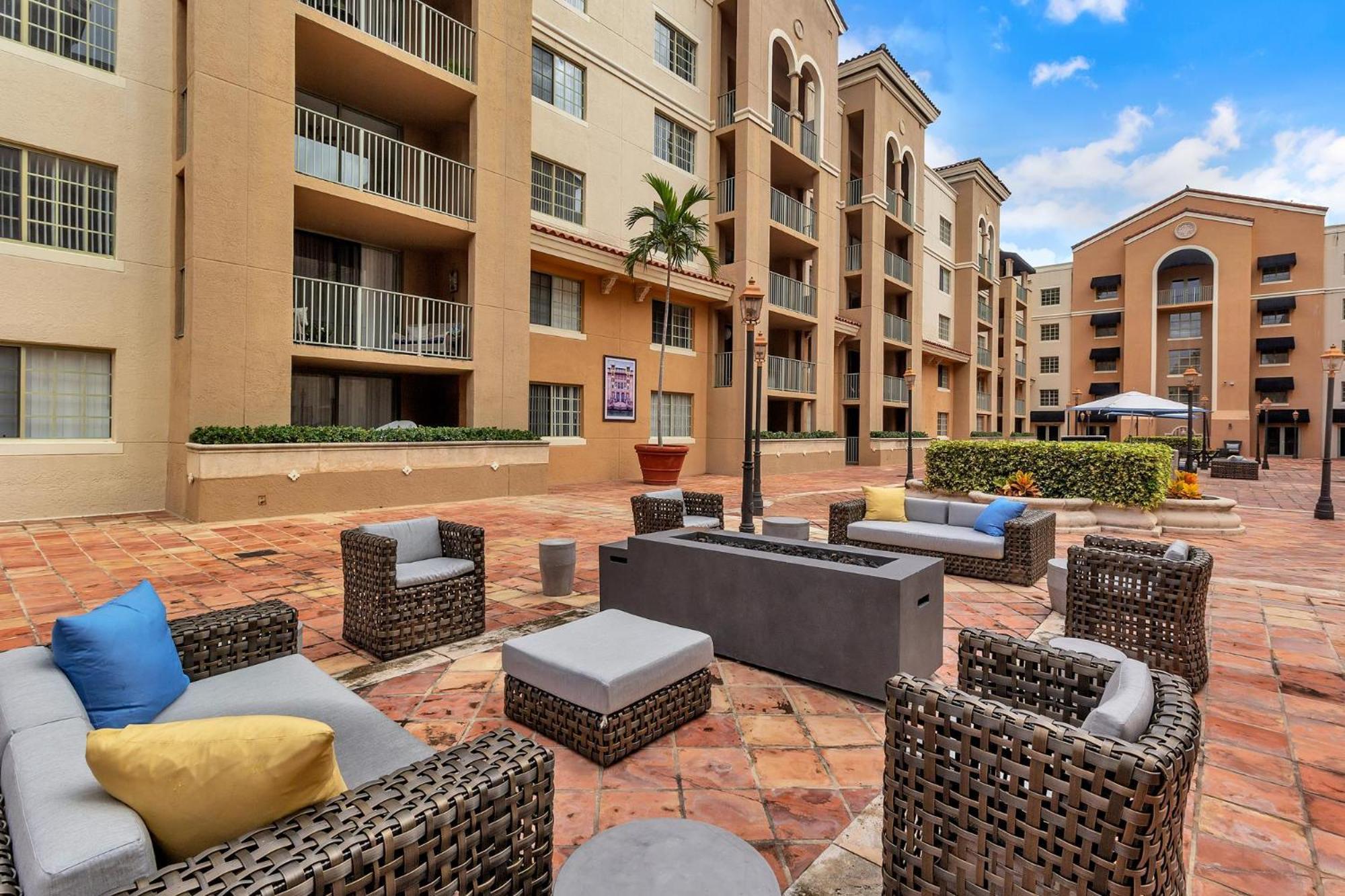Dharma Home Suites Coral Gables At Gables Grand Plaza Miami Pokoj fotografie