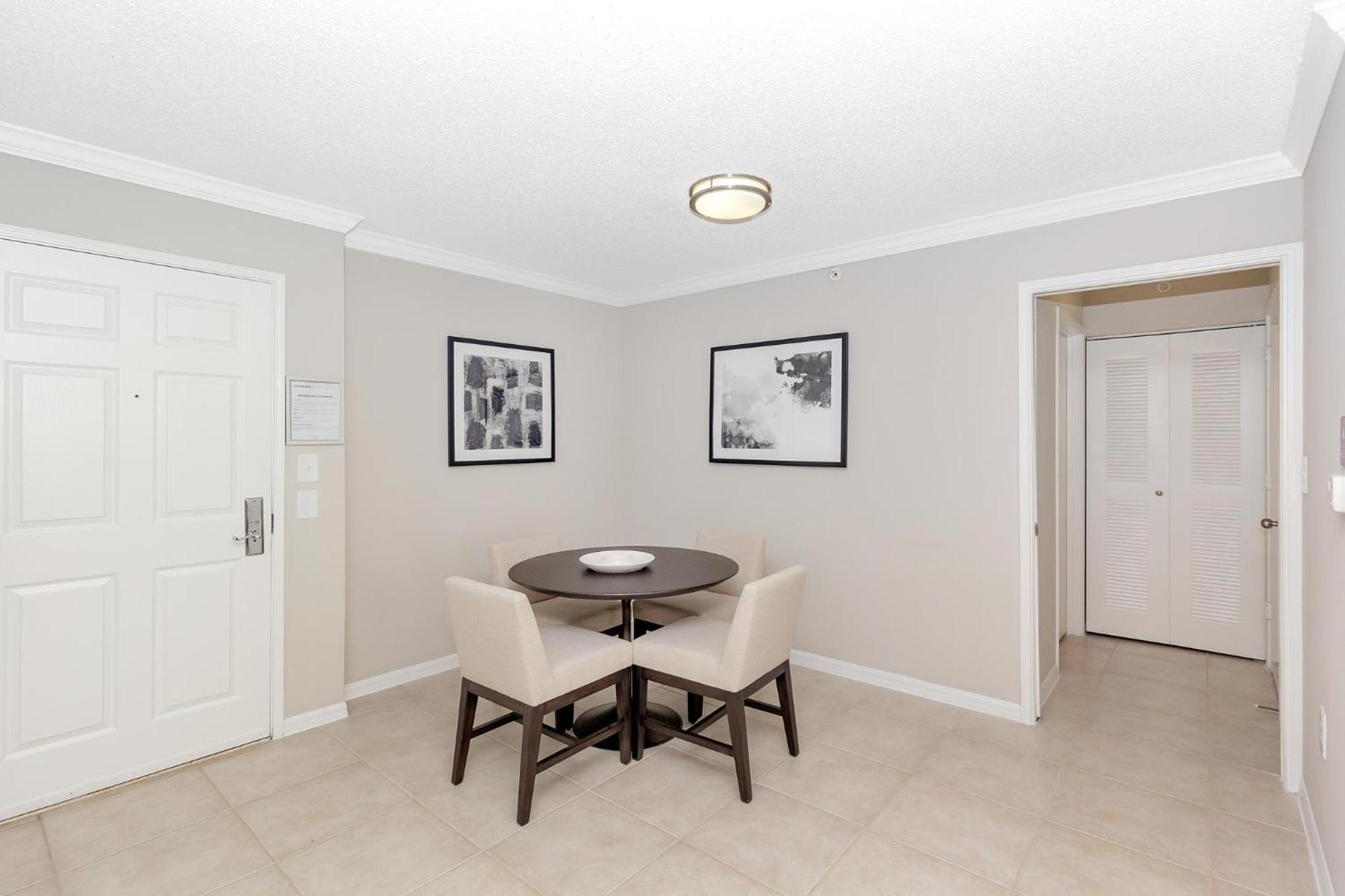 Dharma Home Suites Coral Gables At Gables Grand Plaza Miami Pokoj fotografie