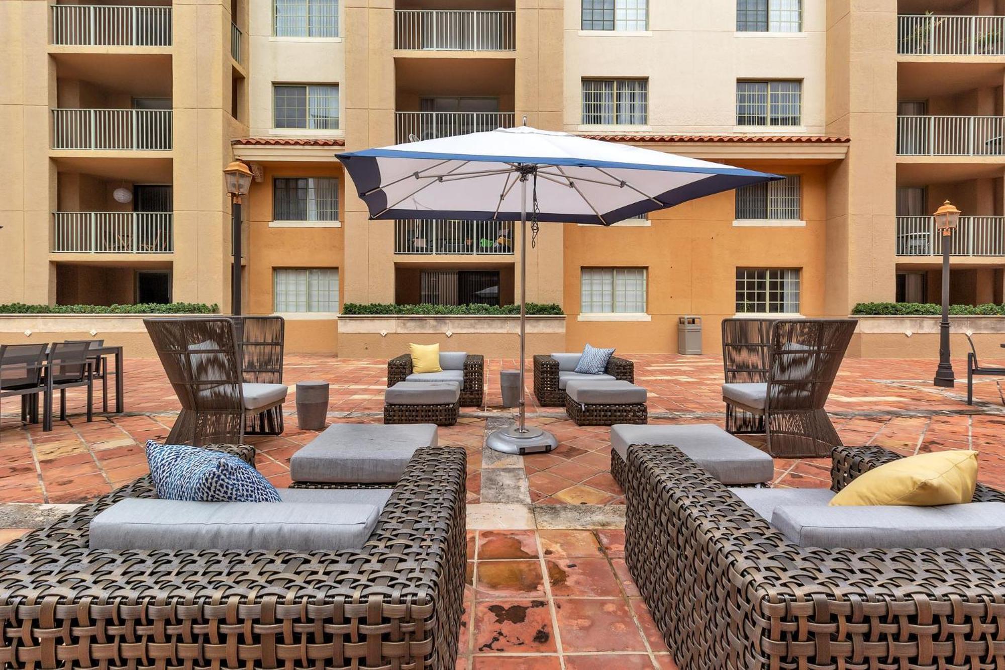 Dharma Home Suites Coral Gables At Gables Grand Plaza Miami Pokoj fotografie